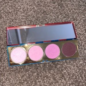 MAC Wonder Woman Eyeshadow Pallet